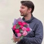Sweet bouquet of 9 pink ranunculus «Cherry Silk»