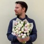 35 тюльпанів сорту Dreamer та White Foxtrot у букеті «Весна на Нілі»