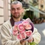 9 ранункулюсів Cloni Success Favola у букеті «Романтичний успіх»