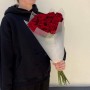 15 роз сорта Madam Red в букете «Прикосновение страсти»