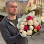 Микс из 15 пионов в букете «Мягкое прикосновение»