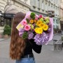 Яркий садовый букет с пионами «Солнышко для мамы»