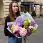 Нежный букет для мамы «Ты создала мой мир»
