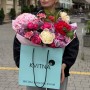 Exquisite Bouquet with Peonies and Sweet Pea for Mom «Love in Return»