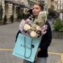 Светлый букет с аллиумами для мамы «Домашний уют»