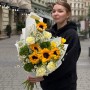 Солнечный букет с подсолнухами «Улыбка для мамы»