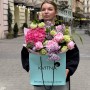 Яркий букет с гортензией «Твоя забота»