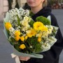 Солнечный букет с герберами «Яркие объятия»