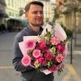 Яскравий букет із герберами «Полуничний цукор»
