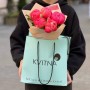 5 ярких пионов Coral Charm в букете «Сочные кораллы»