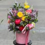 Яркая композиция с пионами Coral Charm «Солнечные сни»