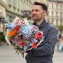 Contrasting bouquet with blue hydrangea «Distance of Passion»