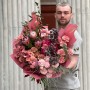 Объёмный стильный букет с протеями «Экзотическое вдохновение»