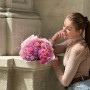 Ніжний букет із трояндою сорту Lady Bombastic «Повітряна мить»