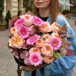 Розкішний букет у стилі бароко «Цукристий персик»