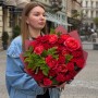 Яркий букет с пионовидной розой Dark X-Pression «Пряная вишня»