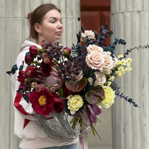 Fantasy Bouquet in Deep Tones «Night Song»