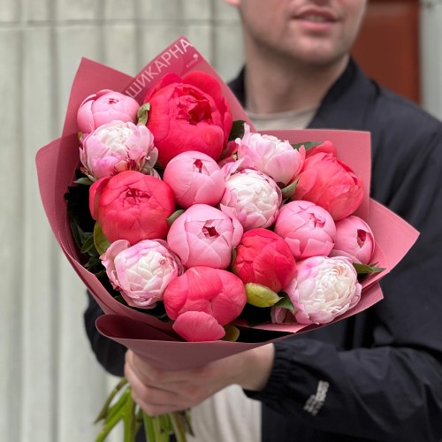 Микс из 15 пионов сортов Coral Charm, Etched Salmon и Gardenia «Сочные клубнички»