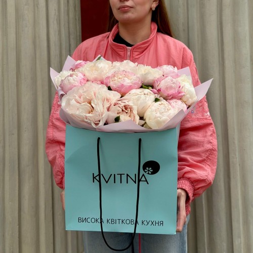 Mix of 21 delicate peonies «Clouds of Pleasure»