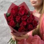 15 класичних червоних троянд Rhodos у букеті «Пристрасть для неї»