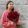 15 класичних червоних троянд Rhodos у букеті «Пристрасть для неї»