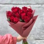 15 класичних червоних троянд Rhodos у букеті «Пристрасть для неї»