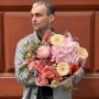 Вишуканий букет із фаленопсисом «Розкішна Олена»