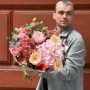 Вишуканий букет із фаленопсисом «Розкішна Олена»