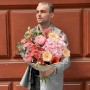 Вишуканий букет із фаленопсисом «Розкішна Олена»