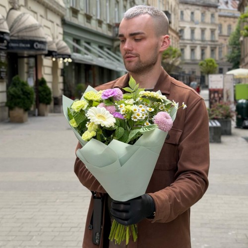 Літній букет у садовому стилі «Виноградна карамелька»
