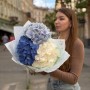 3 гортензии  букете «Лазурные облака»