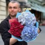 3 гортензії у букеті «Арктичне полум'я»