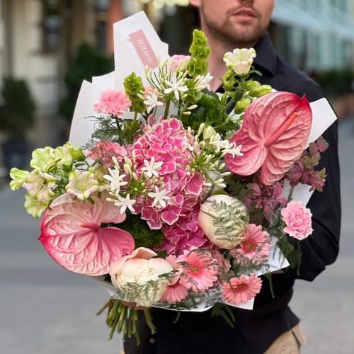 Stylish Pink Bouquet «Fairytale Impressions»