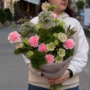 Wildflower-Style Bouquet «Whisper of the Fields»