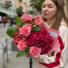 Cherry-Toned Bouquet «Summer on the Veranda»