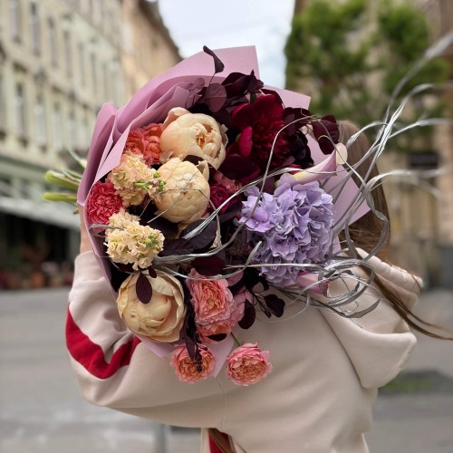 Extravagant Peony Bouquet «Unusual Symphony»