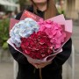 3 гортензії у букеті «Екзотичний обрій»