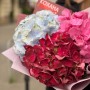 3 гортензії у букеті «Екзотичний обрій»