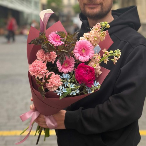 Picturesque bouquet in rich hues «The Mystery of Avalon»