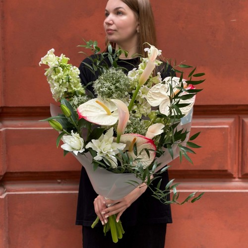 Luxurious bouquet with anthuriums and calla lilies «Singapore Garden»