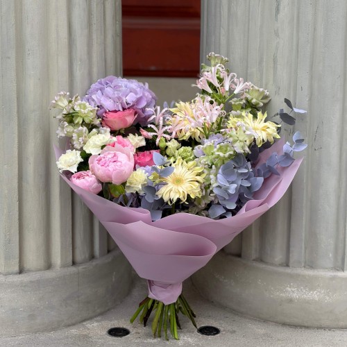 Luxurious lush watercolor bouquet with hydrangeas «Scent of Magic»
