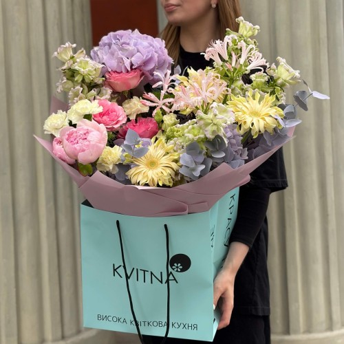 Luxurious lush watercolor bouquet with hydrangeas «Scent of Magic»