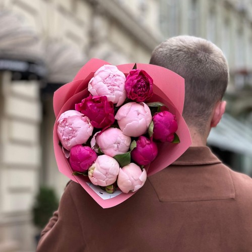 Mix of 11 Kansas & Gardenia peonies in the bouquet «Dawn in Pink»