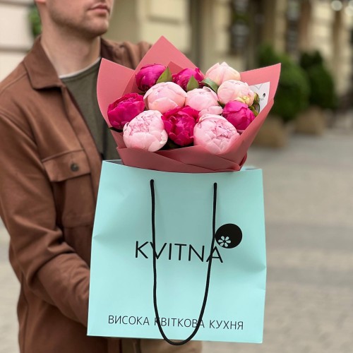 Mix of 11 Kansas & Gardenia peonies in the bouquet «Dawn in Pink»