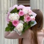 Пышный букет в розовых оттенках «Струны сердца»