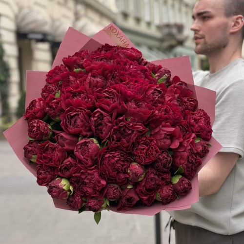 Bouquet of 51 Armani peonies «Her Desires»
