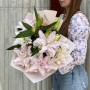 5 изысканных лилий Roselily Anouska в букете «Магия аромата»