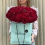25 розкішних оксамитових півоній Armani у букеті «Гранатове море»