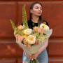 Warm bouquet with eremurus «Cream Sun»