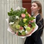 Пухкий букет із півонієвидною трояндою Juliet «Барви літа»